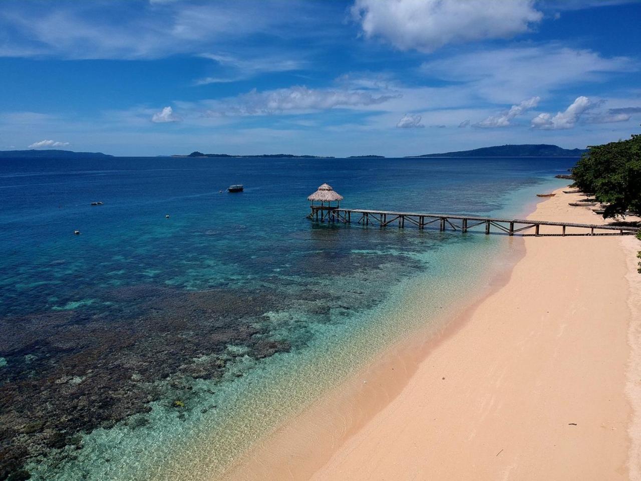Coral Eye Boutique Resort And Marine Outpost Likupang Εξωτερικό φωτογραφία